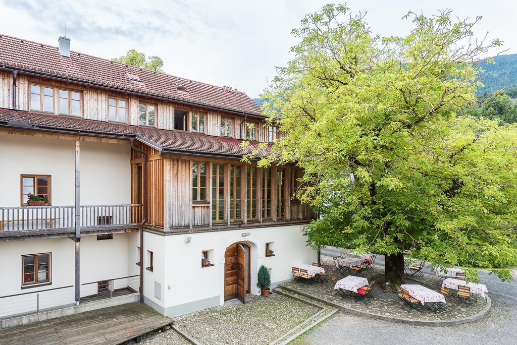 Alte Post Hotel Feistritz an der Gail Exterior photo